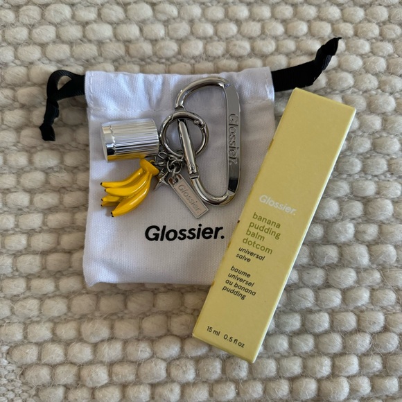 Glossier Banana Pudding Balm Dotcom & Keychain nwt - Picture 1 of 5